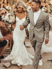 Stunning Trumpet/Mermaid V-neck Lace Sweep Train Wedding Dress