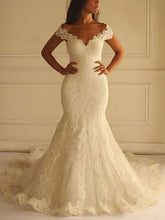 Trumpet/Mermaid Lace Tulle Court Train Wedding Dress with Appliques