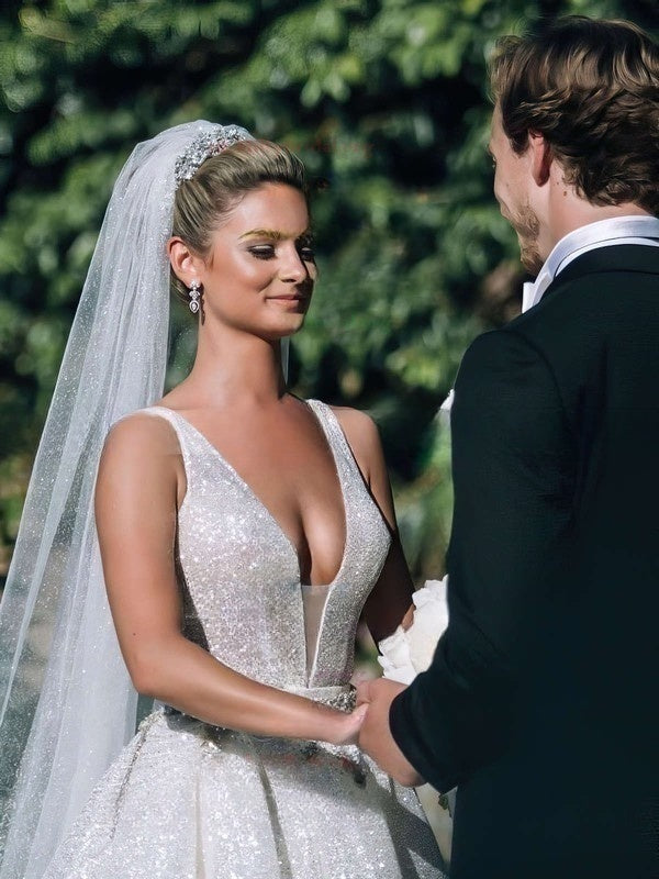 V-neck Glitter Court Train Wedding Dresses With Beading for Ball Gown