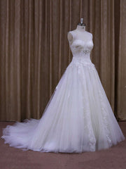 V-neck Tulle Chapel Train Ball Gown Wedding Dress With Beading