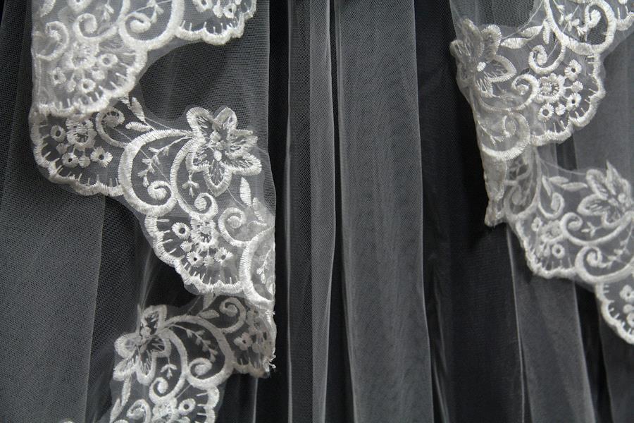 Lace Edge One Tier Tulle Long Wedding Veil with Blusher