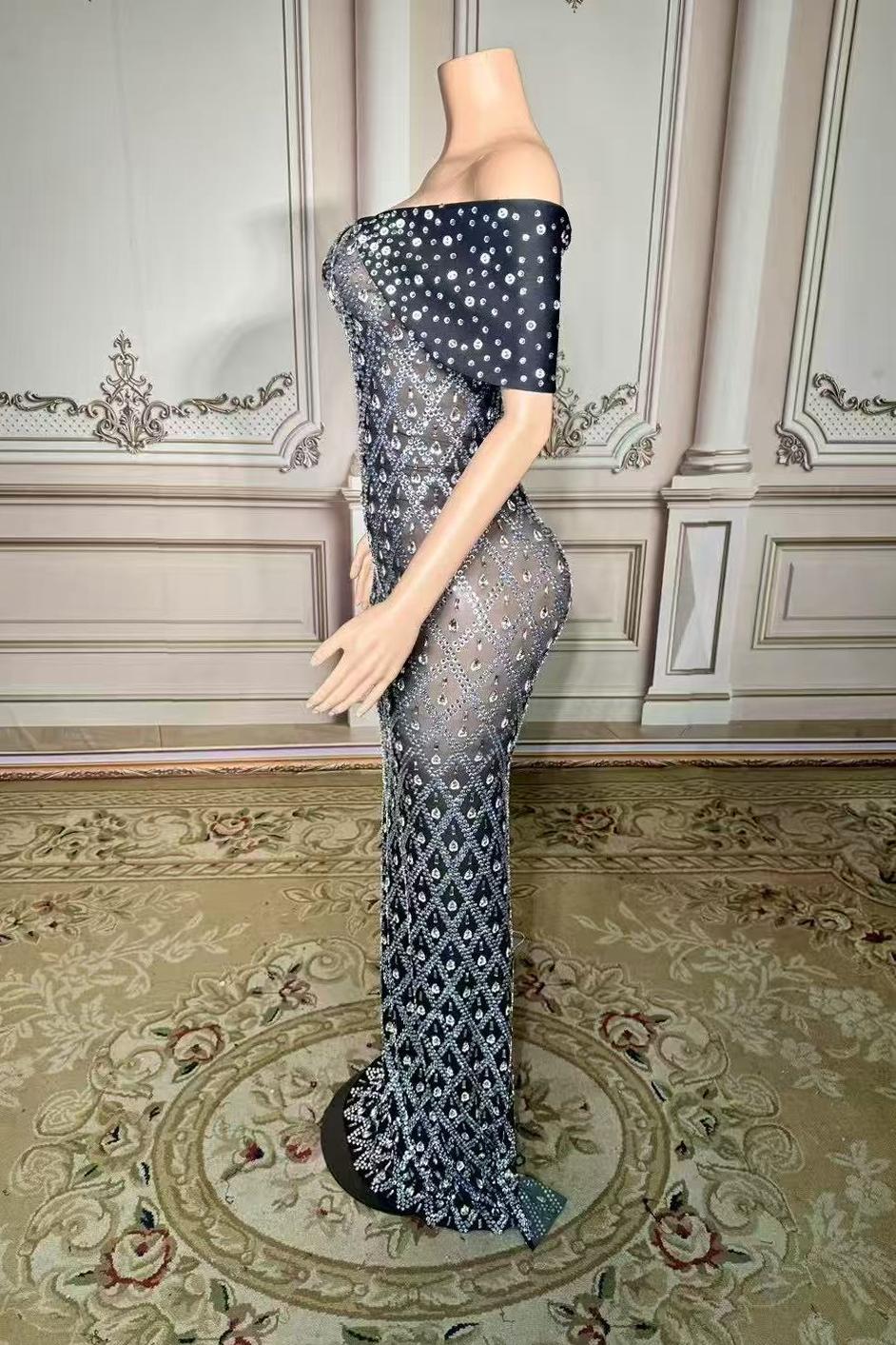 Long Straight Tulle V-neck Diamonds Sleeveless Zipper Prom Dress - babyonlines 
