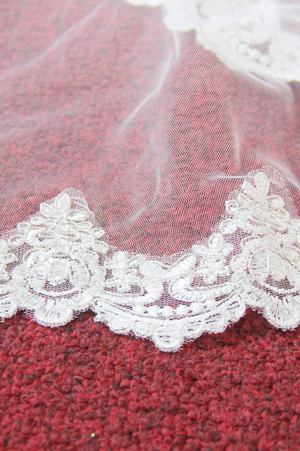 Simple Lace Edge One Tier Tulle Wedding Veils