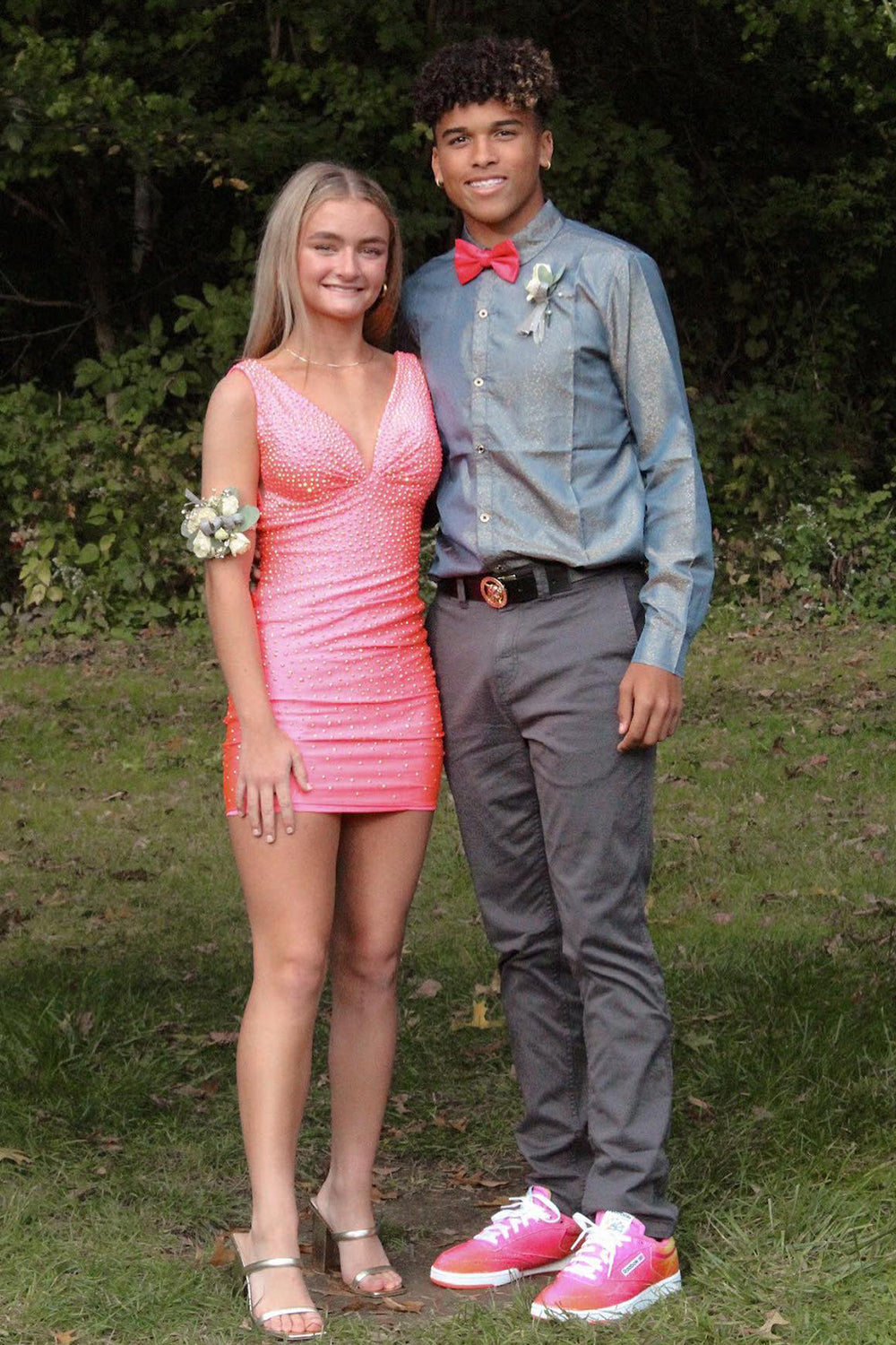 Sparkly Black Beaded V-Neck Backless Tight Short Homecoming Dress