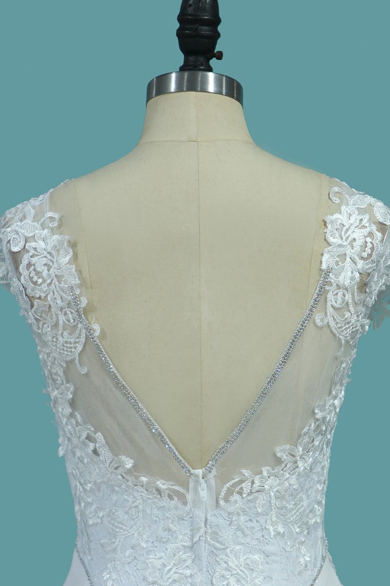 Bateau Neck Beaded Floor-Length Mermaid Wedding Dress with Lace Appliques