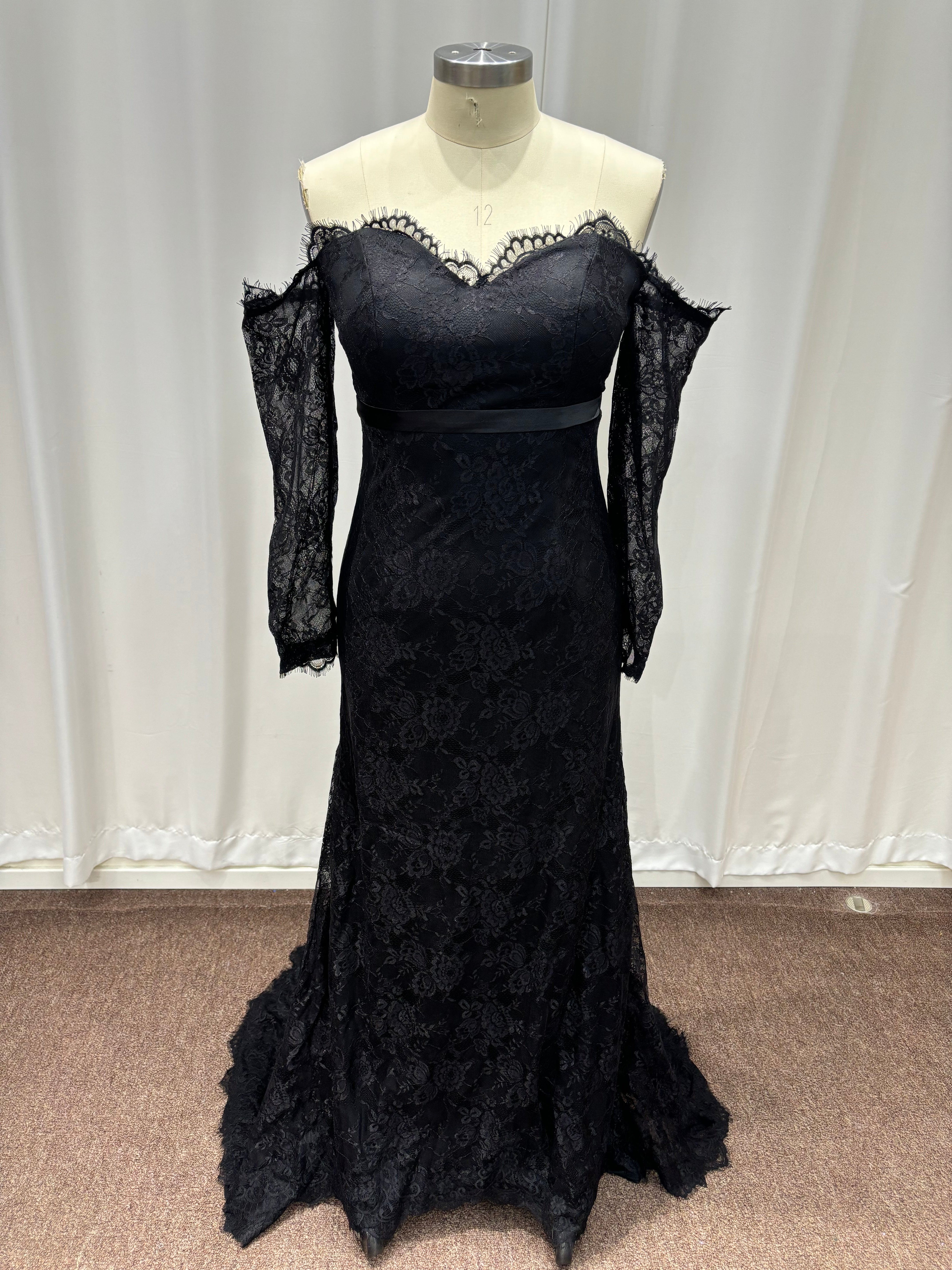 Elegant Black Long Sleeves Mermaid Lace Evening Formal Dresses