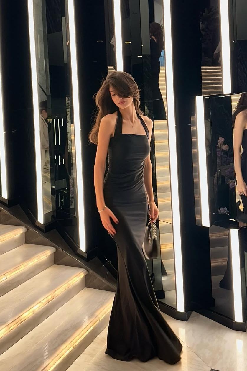 Black Halter Mermaid Long Pleated Prom Dress