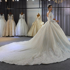 Classy Train A-Line Sweetheart Backless Long Sleeve Wedding Dress with Lace Appliques and Sequins