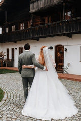 Babyonlines Deep V-neck Long Sleeves Plus Size Ball Gown Wedding Dresses