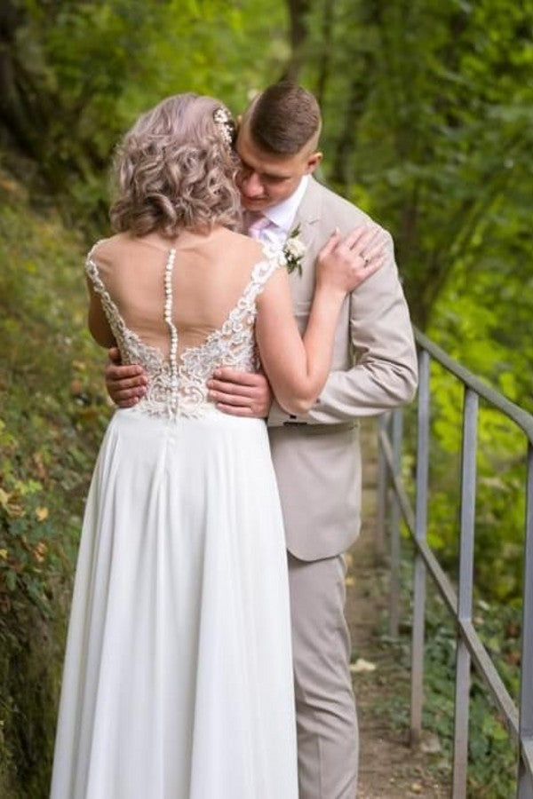 Elegant A-line Chiffon Wedding Dress With Appliques Lace Floor Length