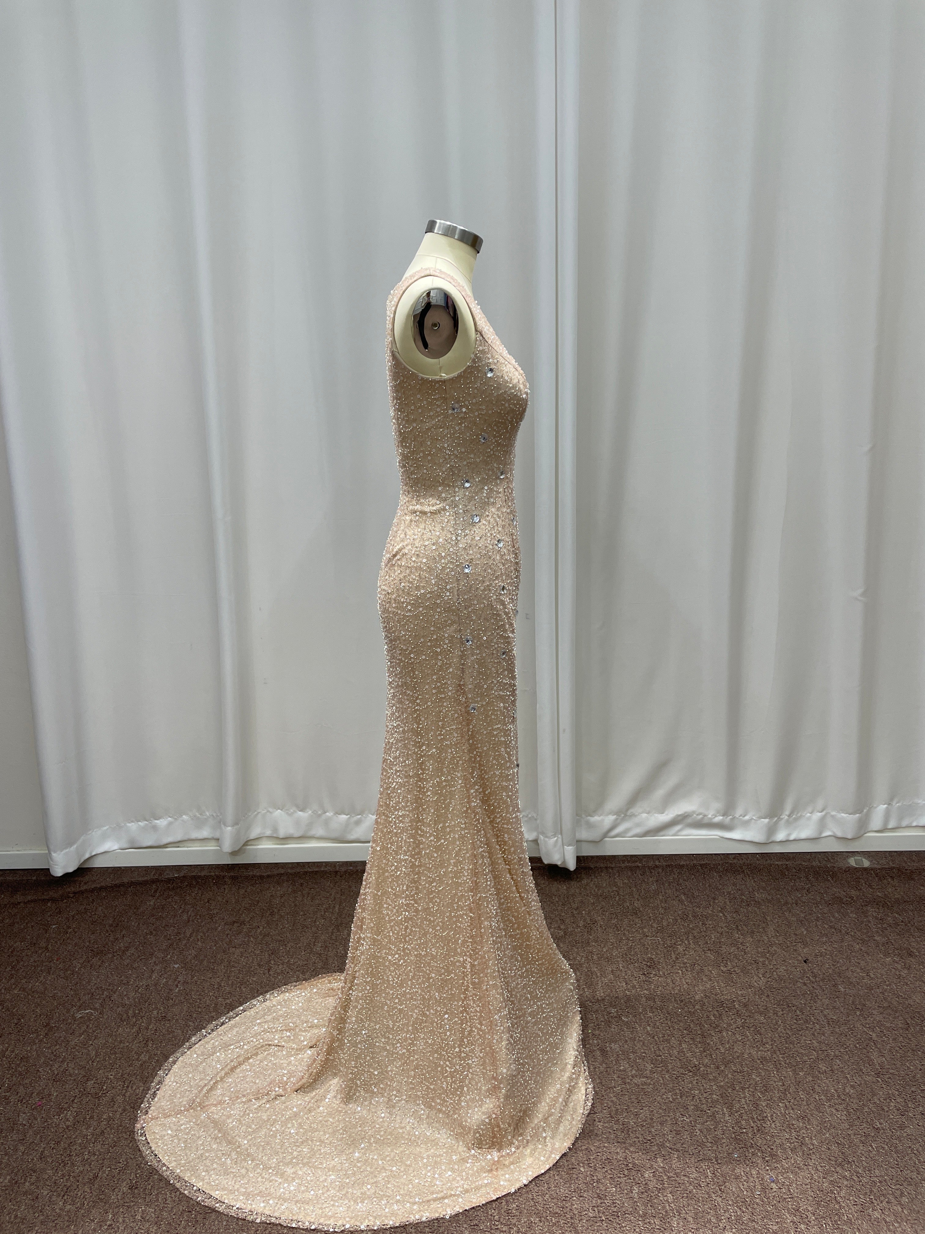 Elegant Long Mermaid Sequin Sleeveless Prom Dresses