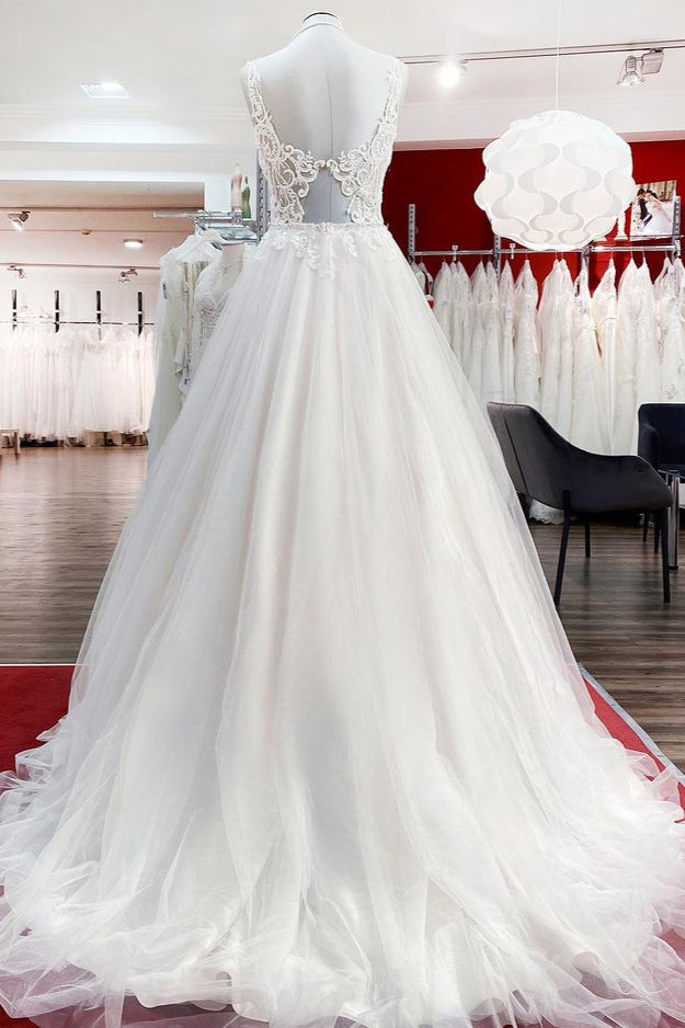 Elegant Sweetheart Long A-Line Tulle Wedding Dress with Ruffles