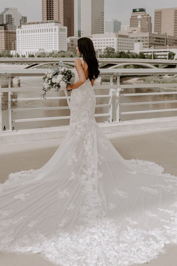 Elegant V-Neck Spaghetti Strap Backless Long Mermaid Wedding Dress with Lace