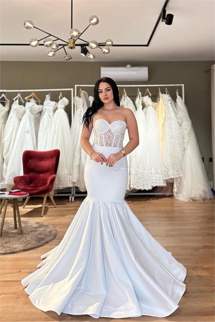 Elegant White Strapless Mermaid Long Prom Dress with Beading