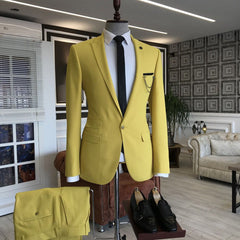Formal Yellow Three Flap Groom Suit with Peaked Lapel and One Button New