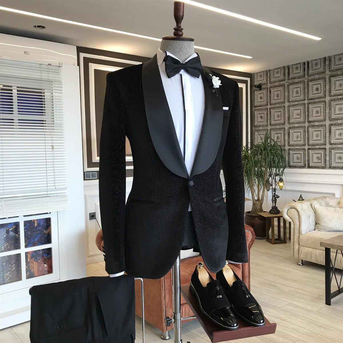 Gentle Black Shawl Lapel Wedding Suit with One Button and Easy Fit