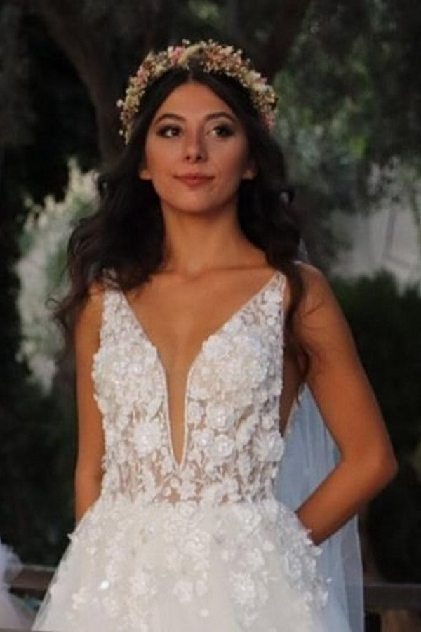 Gorgeous Long A-line V-neck Wedding Dress Tulle Lace With Appliques