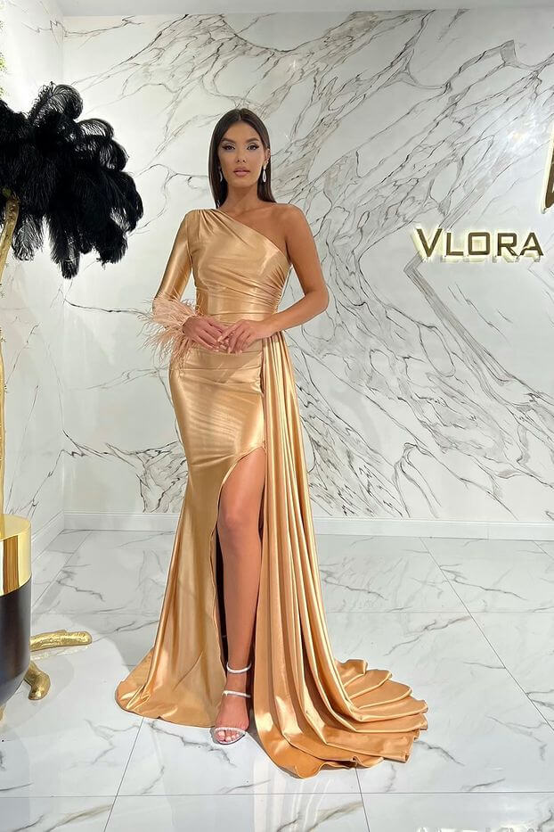 Gorgeous One Shoulder Long Sleeve Mermaid Prom Dress with Split and Feathers