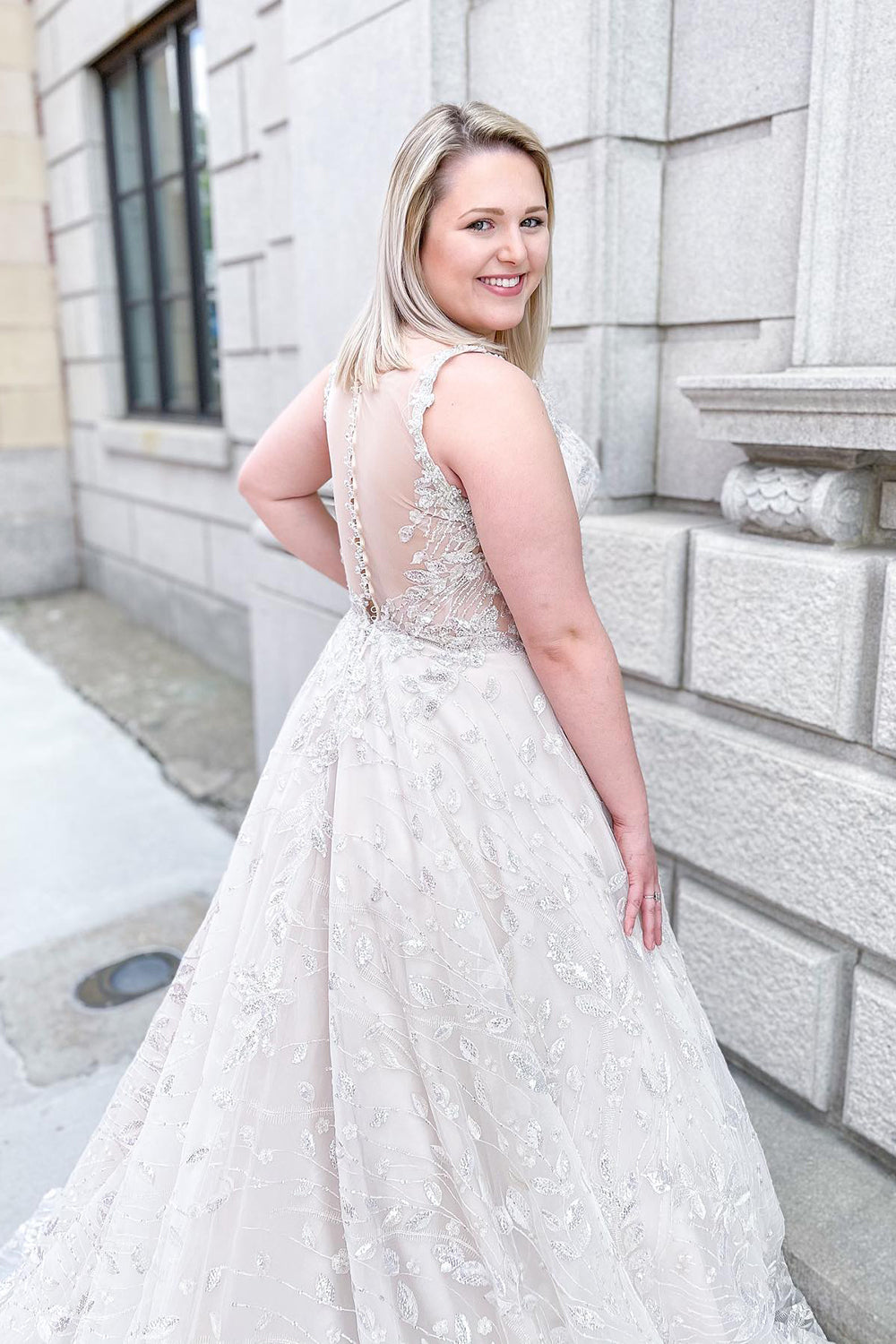 Gorgeous Sweetheart Wide Strap Lace Wedding Dress with Tulle A-Line