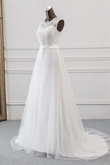 Jewel Neck A-Line Tulle Wedding Dress with Lace Appliques