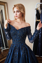 Off the Shoulder Mermaid Prom Dress with Beading and Lace Appliques