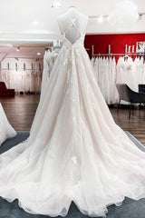 Modest Princess V-Neck Spaghetti Strap Wedding Dress with Ruffles and Lace Tulle