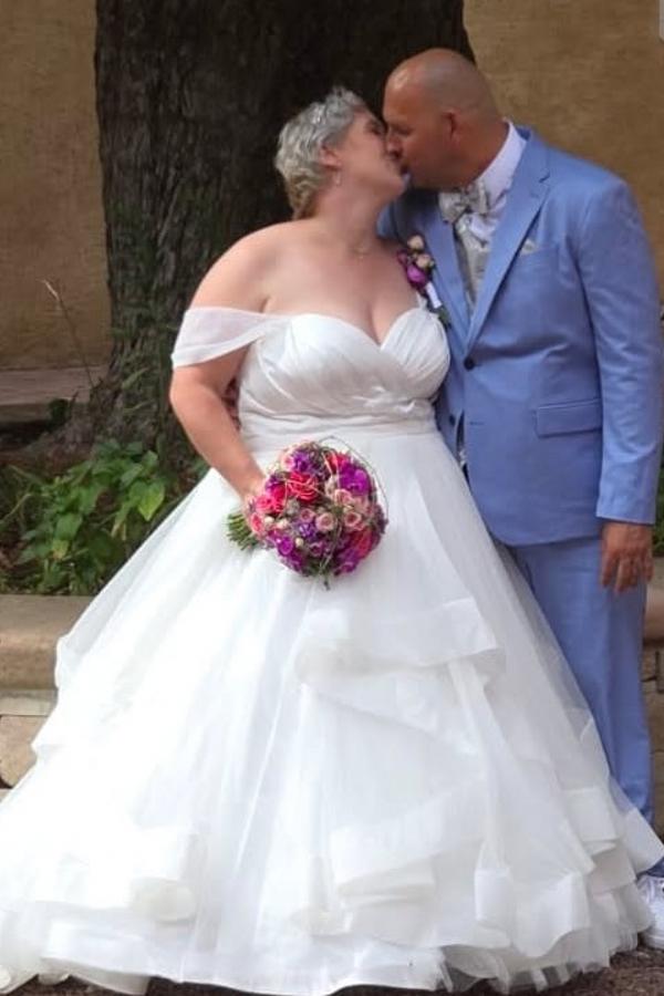 Babyonlines Off-the-Shoulder Ball Gown Plus Size Wedding Dresses