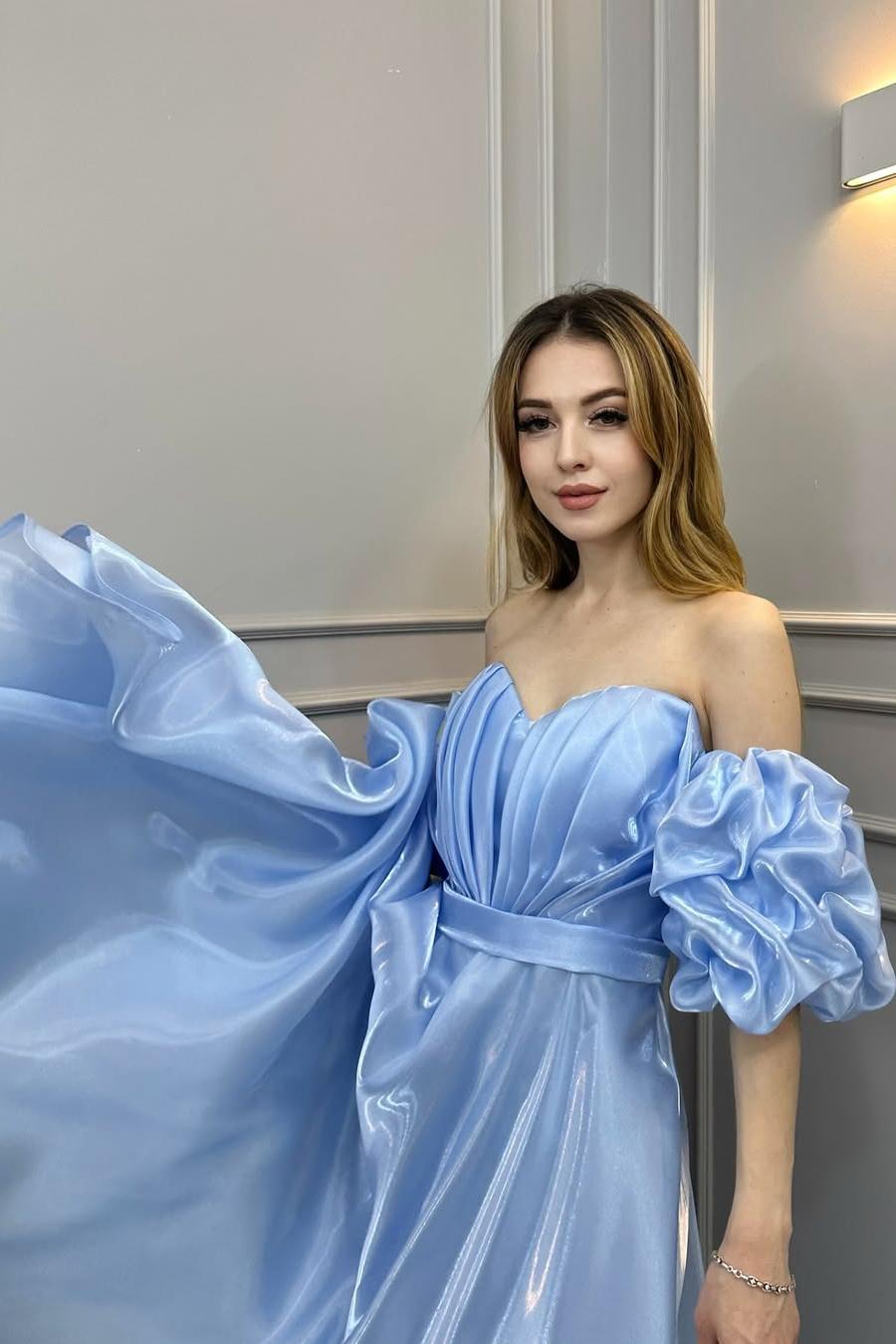 Off the Shoulder Bubble Sleeve Long Pleated Prom Dress
