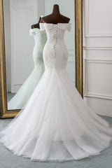 Off-the-Shoulder Long Mermaid Wedding Dress with Tulle and Lace