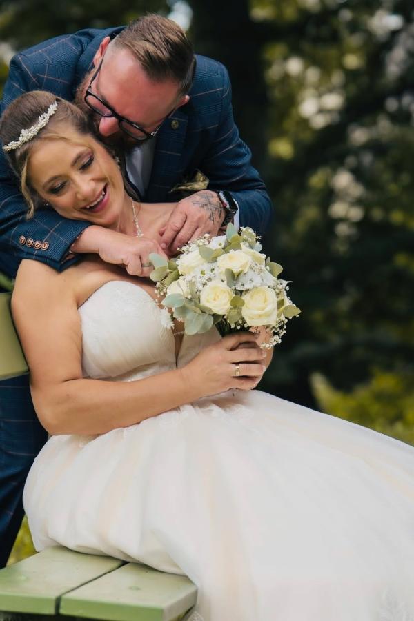 Babyonlines Plus Size Strapless Ball Gown Wedding Dresses with Lace Applique