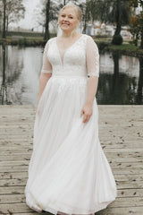 Babyonlines Simple Half Sleeves Plus Size A-line Lace Wedding Dresses