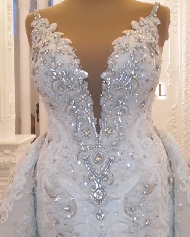 Spaghetti-Straps Sweetheart A-line Backless Wedding Dress With Appliques Lace