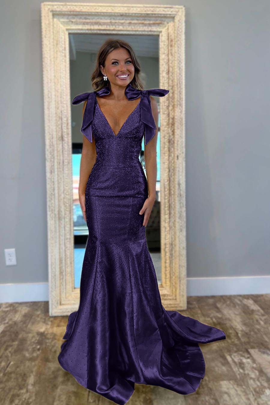 V Neck Mermaid Long Prom Dress with Beading