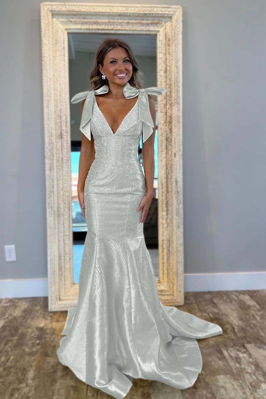 V Neck Mermaid Long Prom Dress with Beading