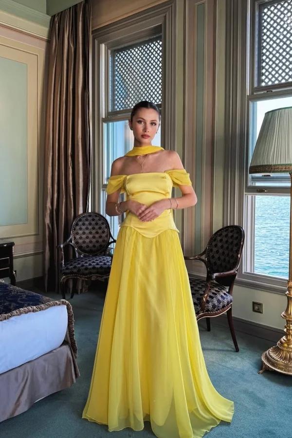 Stunning Off the Shoulder Long Prom Dress with Pleated