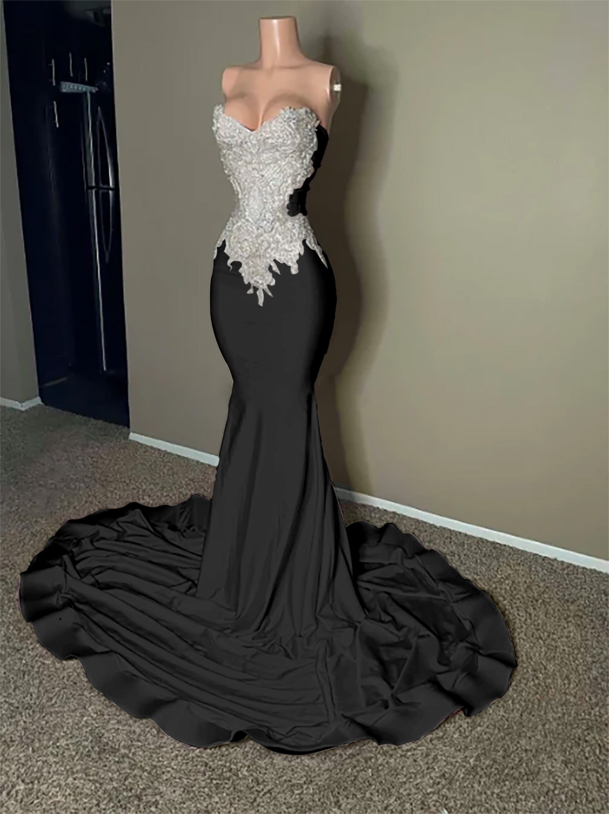 Stunning Strapless Mermaid Long Prom Dress with Embroidery