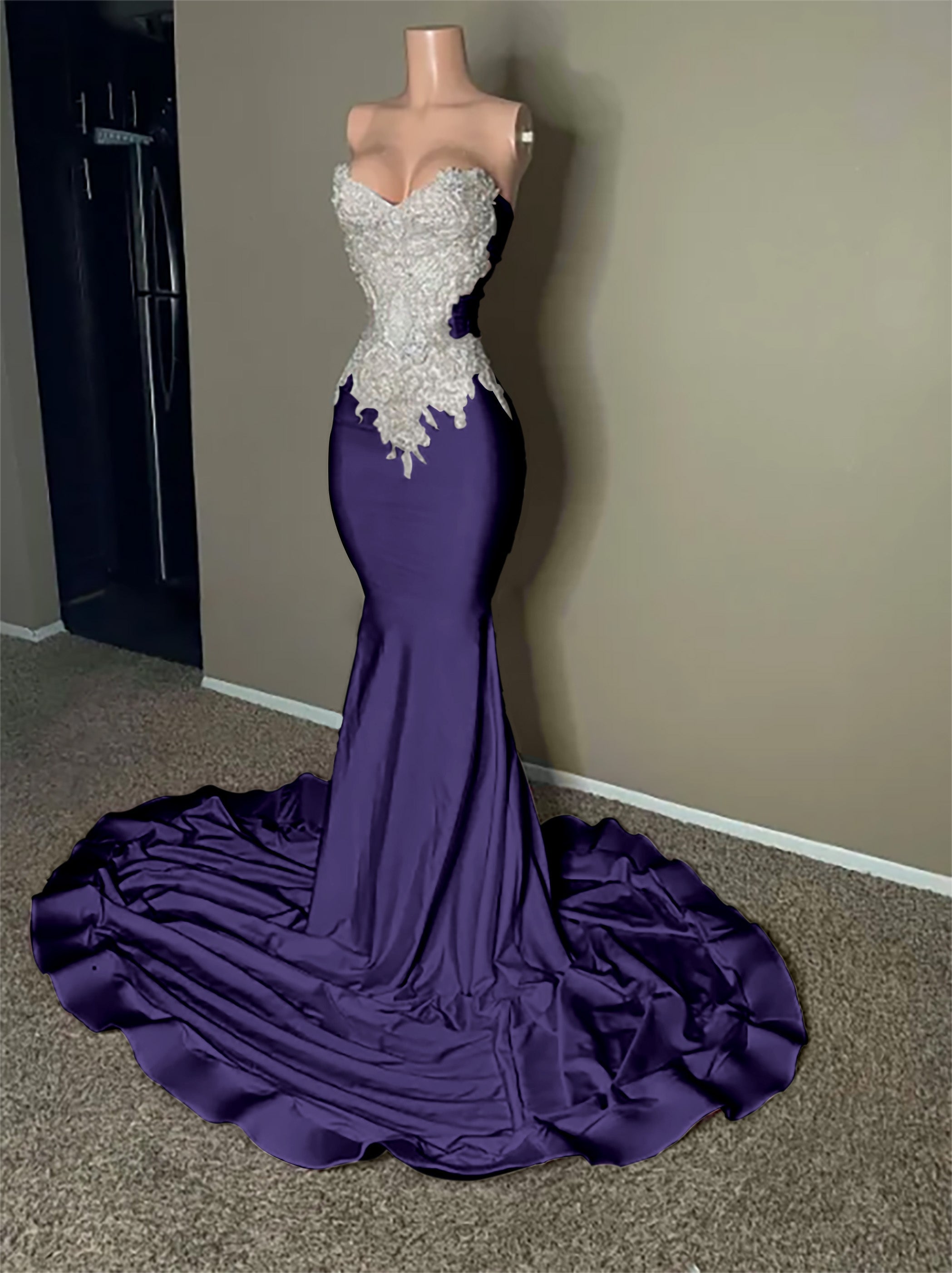Stunning Strapless Mermaid Long Prom Dress with Embroidery