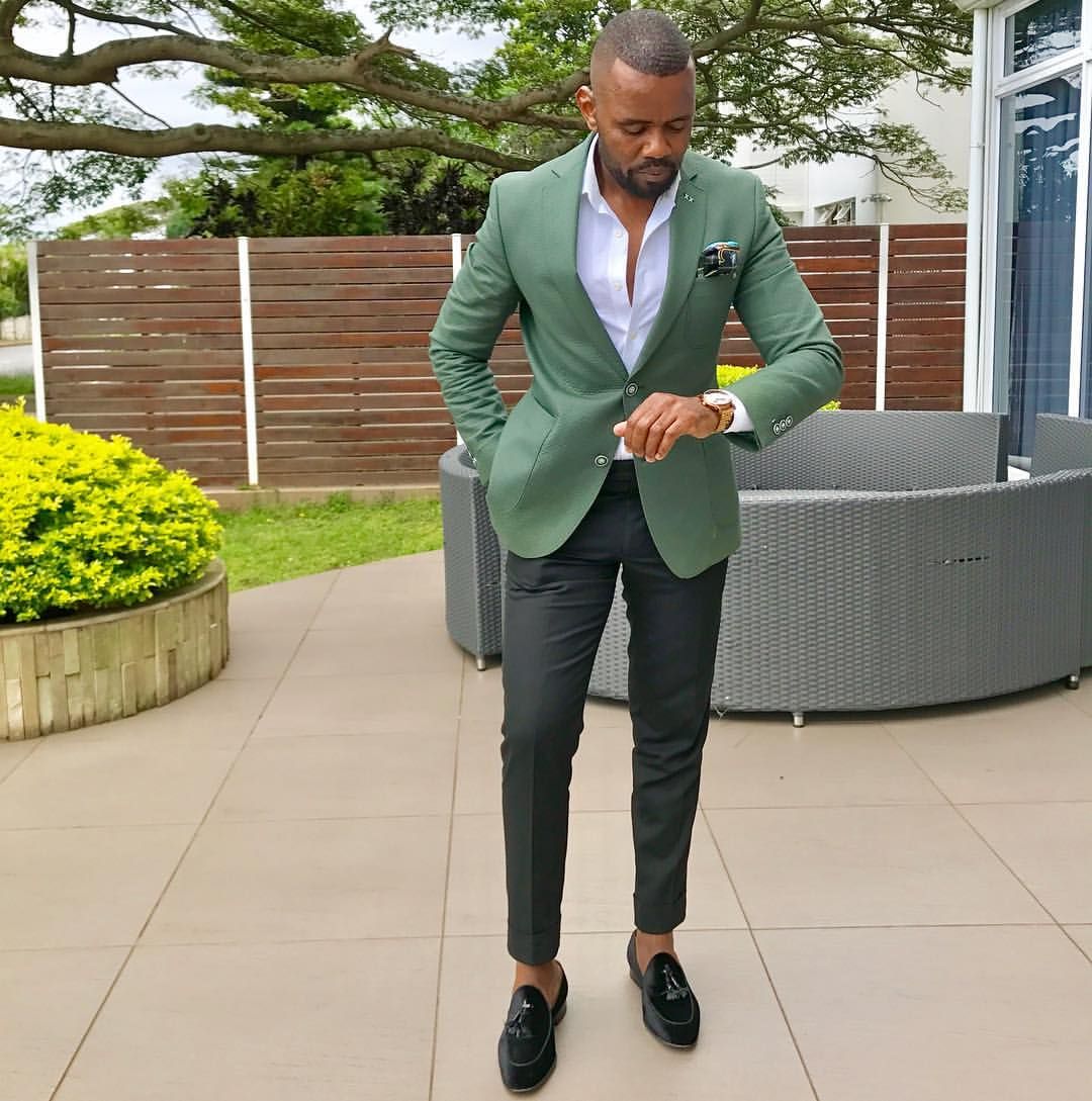 Stylish Alexander Green Groomsmen Tuxedo with Notched Lapel