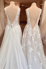 Sweetheart A-Line Wedding Dress Open Back Ruffles With Appliques Lace