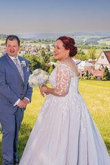 Babyonlines V-neck Plus Size Tulle A-line Wedding Dresses with Lace Applique