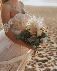 Vintage A-Line Off-the-Shoulder Backless Floor-Length Wedding Dress with Lace Tulle Appliques
