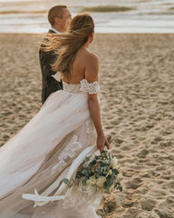Vintage A-Line Off-the-Shoulder Backless Floor-Length Wedding Dress with Lace Tulle Appliques