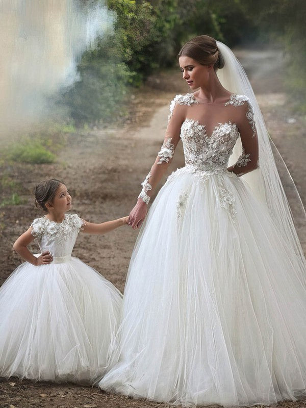 Chapel Train Ball Gown Illusion Tulle Wedding Dress with Appliques Lace