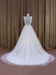 V-neck Tulle Court Train Wedding Dress with Flower(s) - Ball Gown Style