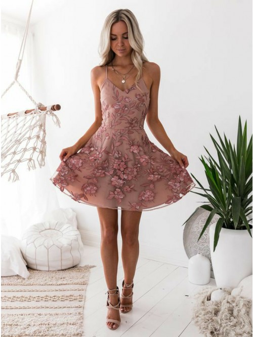 Pink Floral A-Line Homecoming Dresses | Spaghetti Straps Short Lace Appliques Cocktail Dresses