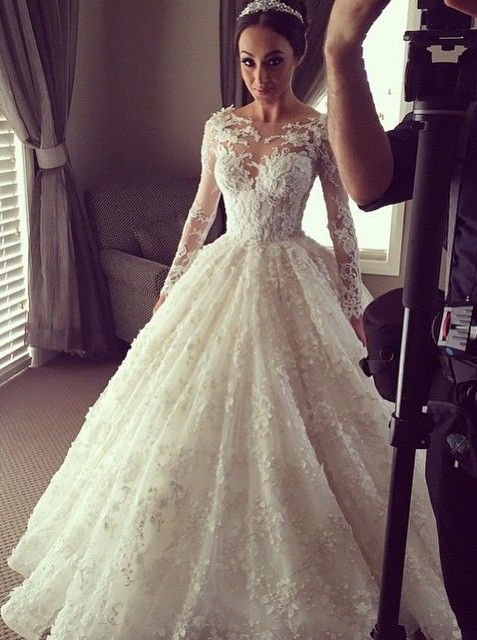 2021 Ball Gown Wedding Dresses Illusion Long Sleeves 3D-Floral Appliques Luxury Bridal Gowns