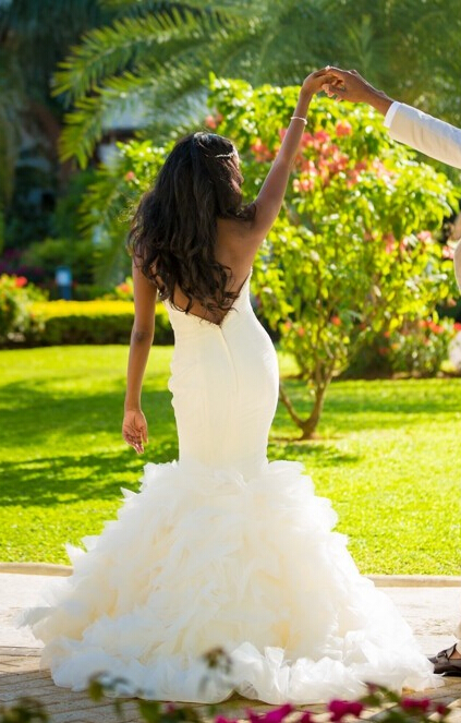 2021 Hot Organza Mermaid Beach Wedding Dresses Backless Sweetheart Pearls Bridal Gowns