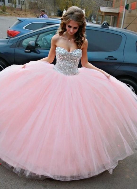 Vestido de Debutante Light Pink Quinceanera Dresses Rhinestones Beaded Sweetheart Neck Puffy Ball Gown Wedding Dresses
