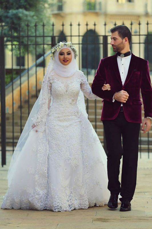 2021 Lace Long Sleeves Arabic Wedding Dresses Muslim High Neck with Overskirt Elegant A-line Bridal Gowns