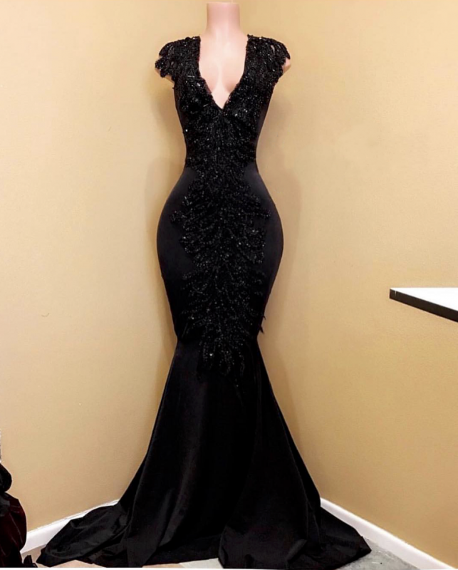 Elegant Black Mermaid Evening Dresses | V-Neck Sleeveless Appliques Beading Long Evening Dresses
